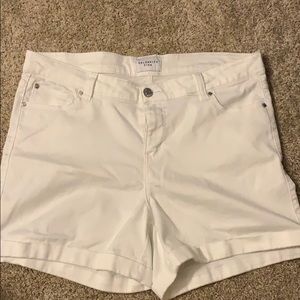 Celebrity Pink Shorts - Like new! Only worn once! White jean short Celebrity Pink Shorts - Like new! Only worn once! White jean short